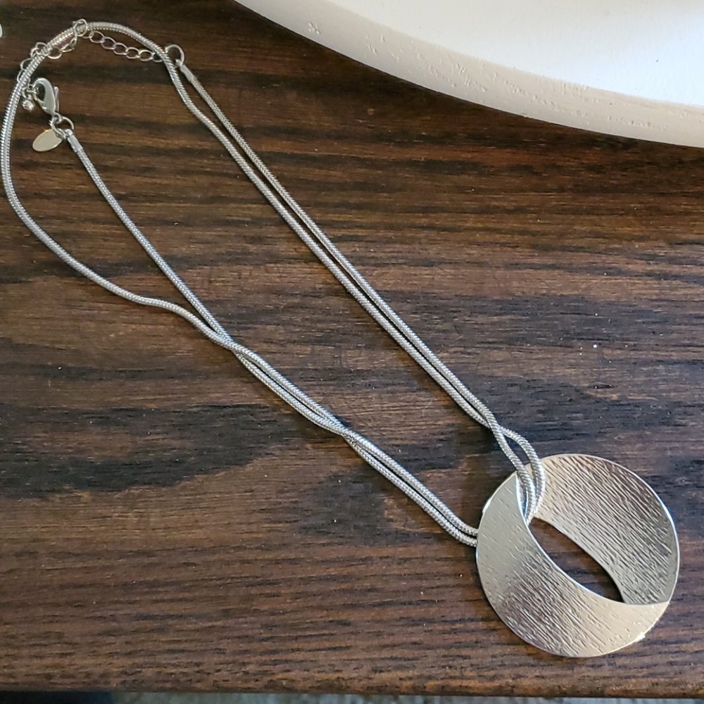 Lia sophia necklace